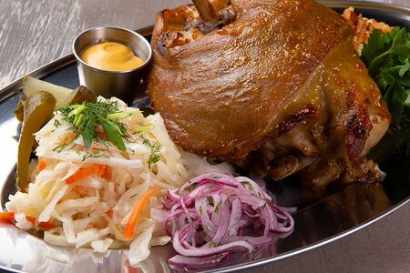 Рулька по-баварски