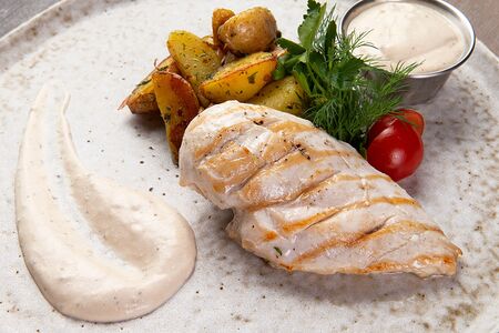 Куриная грудка гриль