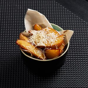 Картошка по-деревенски с пармезаном