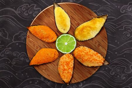 Мидии с ассорти соусов 