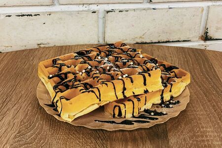 Бельгийская вафля с топпингом на выбор