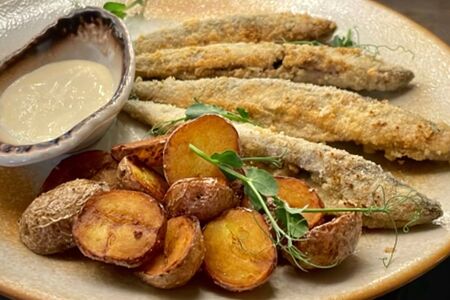 Корюшка с печёным картофелем