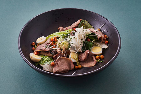 Салат с говяжьим языком