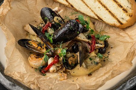 Морепродукты на гриле