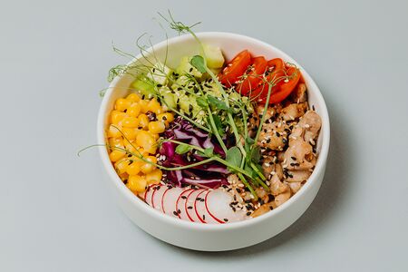 Поке с имбирной грудкой