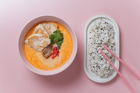 Том ям с курицей