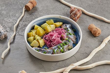 Сельдь с картофелем и луком