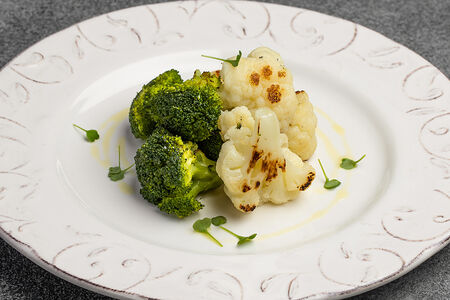 Брокколи и цветная капуста гриль