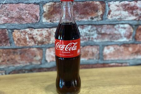 Coca-Cola в стеклянной бутылке