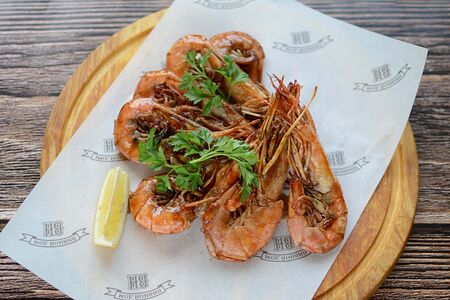 Лангустины в соусе