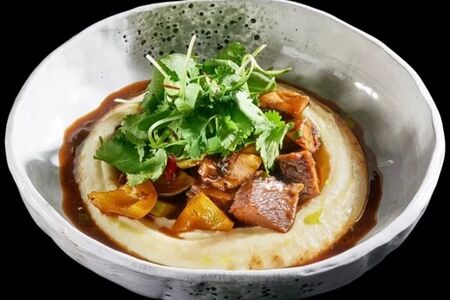 Строганов из говядины, запеченные овощи