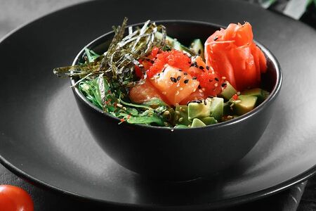 Поке с лососем