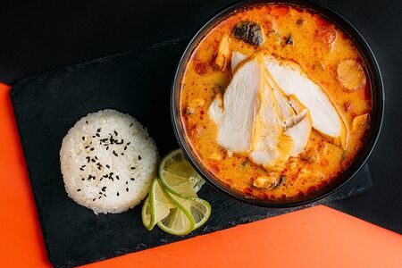 Том ям с курицей