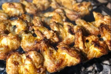 Сочные куриные крылышки на мангале