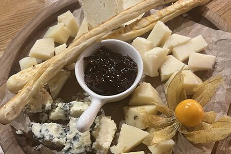 Сырная тарелка