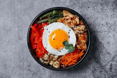 Пибимпап с цыпленком