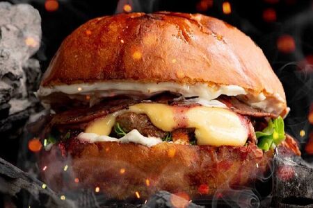 Бургер с вишней