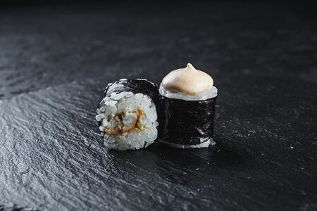 Классический острый с угрем