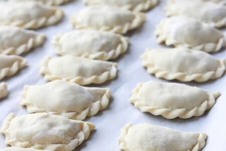 Вареники с рубленым картофелем и шпиком