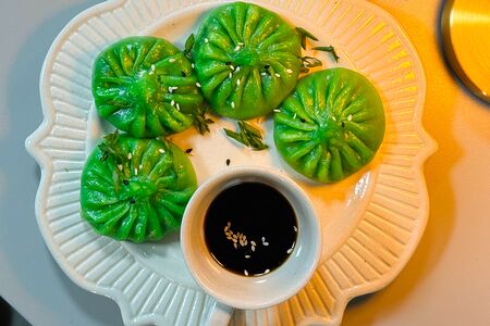 Дамплинги со шпинатом и сыром