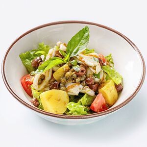 Салат с кальмаром