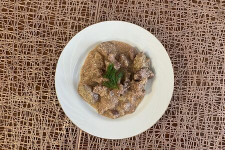 Печень куриная по-домашнему в сливочном соусе