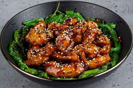 Цыпленок на водорослях