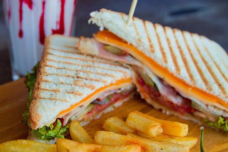 Сэндвич с беконом