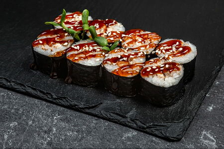 Маки с угрём