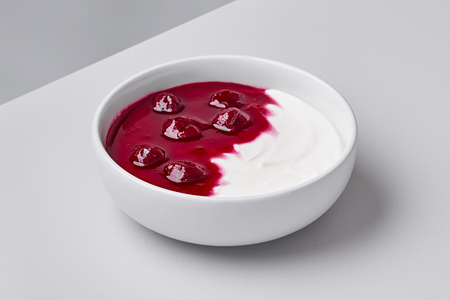 Мягкий творог с вишней