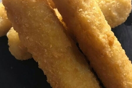 Сырные палочки в панировке