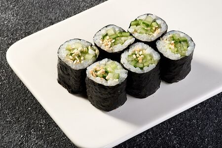 Ролл Огурец