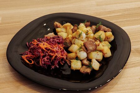 Картофель, жаренный с мясом