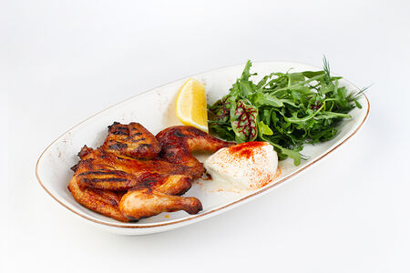 Цыпленок тандури с разнотравьем