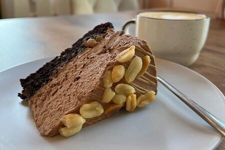 Торт Сникерс