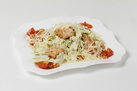 Салат Цезарь с курицей