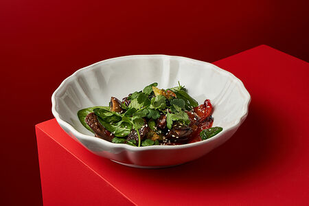 Тёплый салат с говядиной