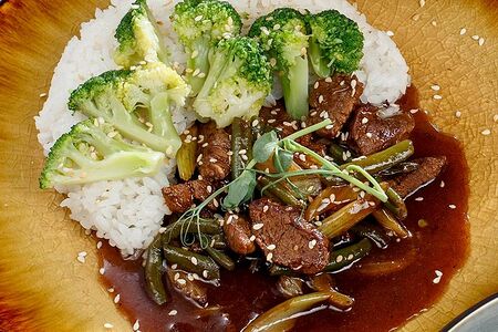 Говядина в устричном соусе