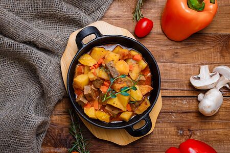 Жаркое с говядиной