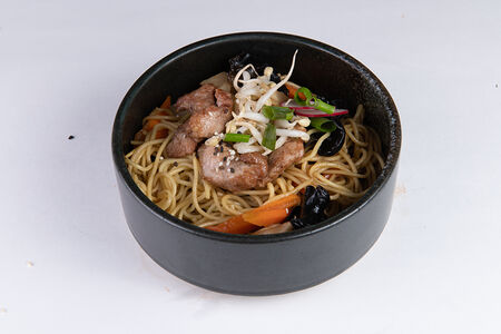 Лапша с курицей в устричном соусе