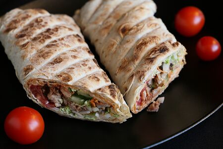 Шаурма Богатырь с курицей на углях