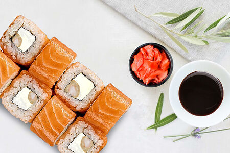 Ролл Фила с темпурной креветкой