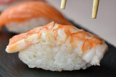 Суши Креветка