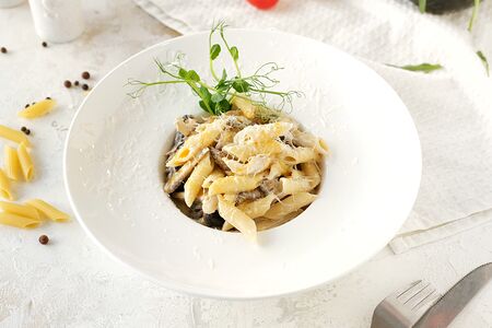 Пенне регате с грибами