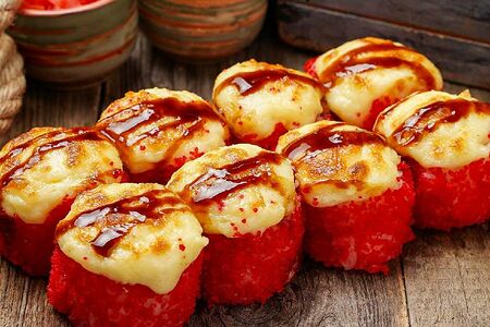 Ролл креветка масаго