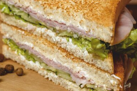 Сэндвич с ветчиной