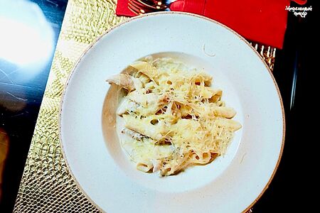 Палаццо Пенне с куриным филе