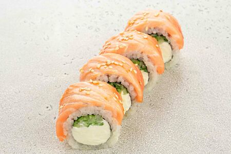 Запеченный ролл Филадельфия (4 шт)