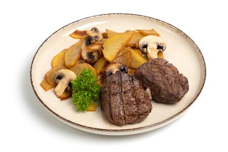 Медальоны из говядины