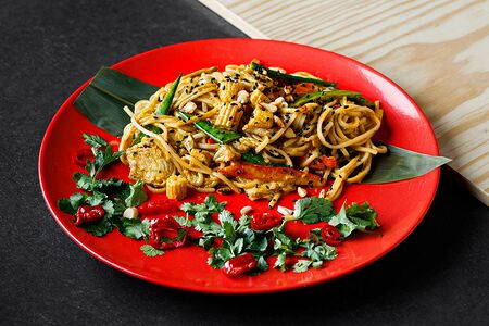 Лапша с курицей карри